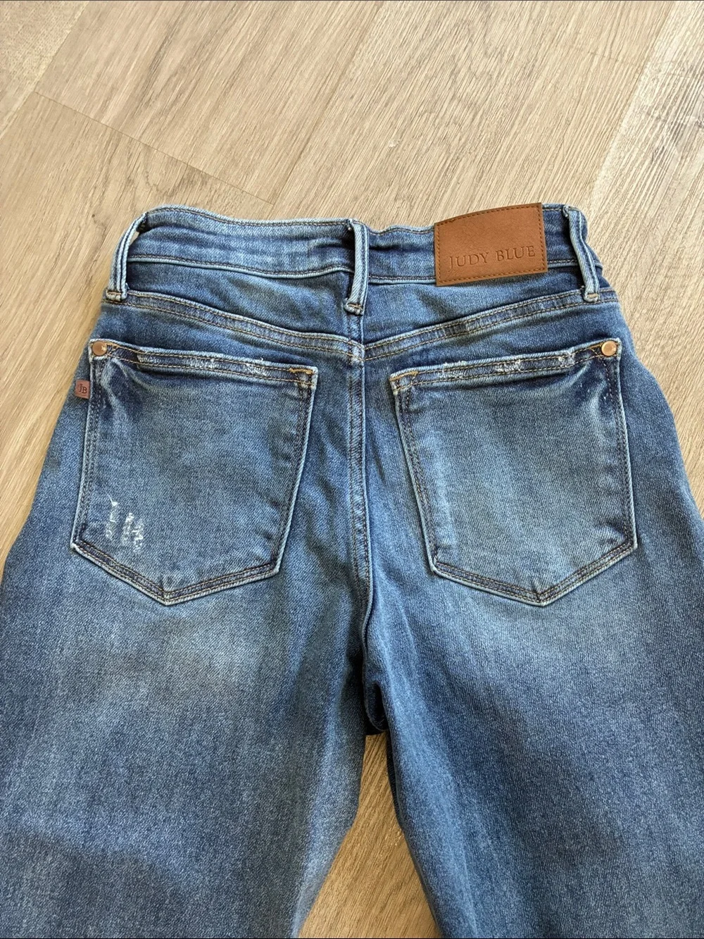 NWOT Judy Blue Medium Light Blue Boyfriend Jeans